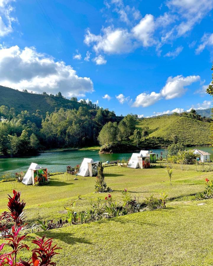 Aw Guatape Glamping Resort Eksteriør bilde